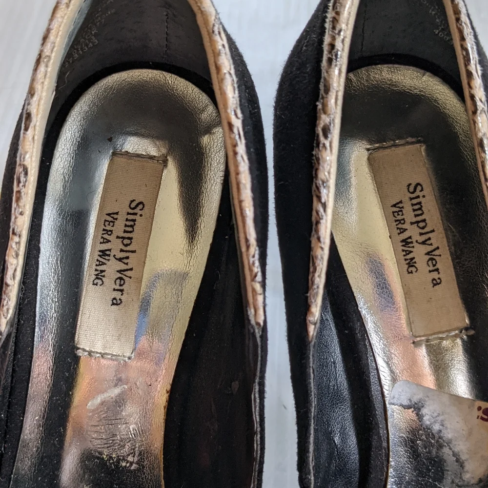 SV VERA WANG Oxen Black Suede Snakeskin Toe Heeled Pumps size 6